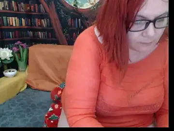 PlayfullMature  live sex cam