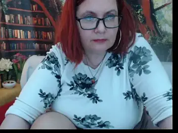 PlayfullMature  live sex cam