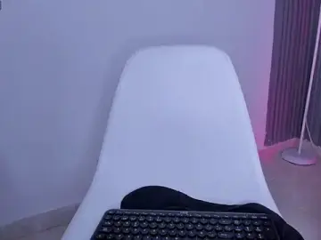 Baby_celeste  live sex cam
