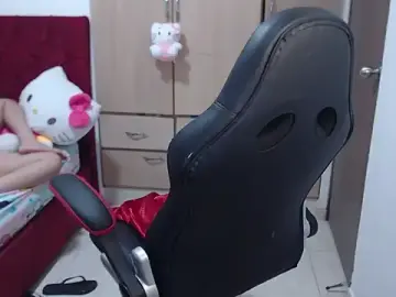 Kayla_k18  live sex cam