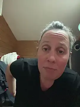 Zelda252  live sex cam