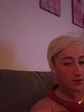 Bigboobiegirl90  live sex cam