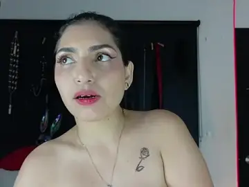 LunaSub69_  live sex cam