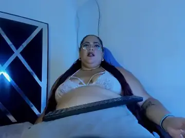 Violetcurvyasm  live sex cam