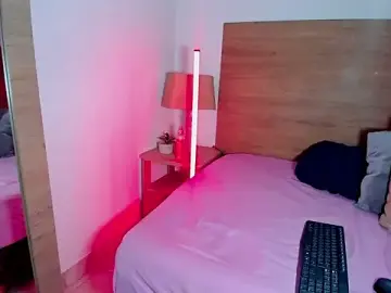 KeniaHilton  live sex cam