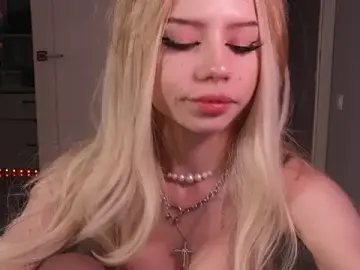 KellyBarton  live sex cam