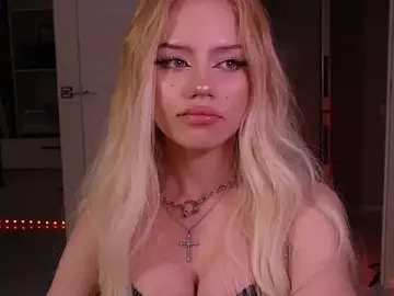 KellyBarton  live sex cam