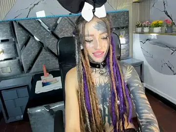 Lucy_Doll8  live sex cam