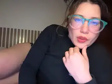 Meowkillah13  live sex cam