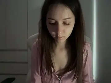 Monnymoonstrip  live sex cam