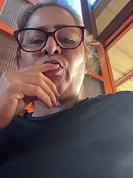 Patyamorr  live sex cam