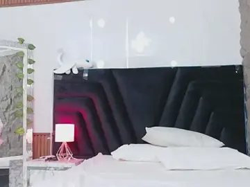 Tightpinkypussyy  live sex cam