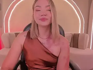 HaleyGreen1  live sex cam