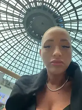 LovingBlondie  live sex cam