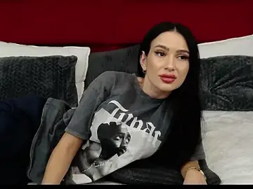 MinnieMe  live sex cam