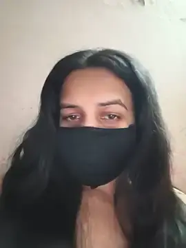 REENA-STRIP  live sex cam
