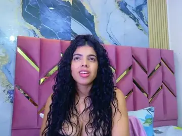 Hotiergirl  live sex cam