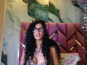 Hotiergirl  live sex cam