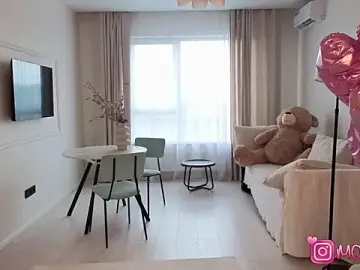 Delorathecookiee  live sex cam
