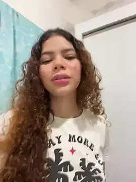 Wandynha67  live sex cam