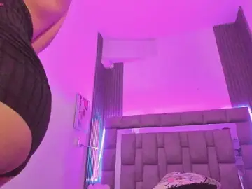 Zulyjones  live sex cam