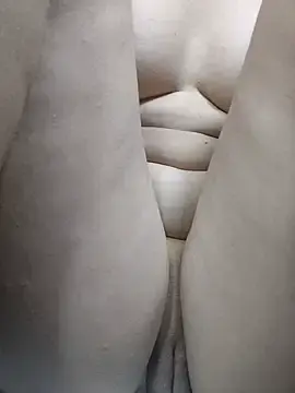 Abril-Bruce  live sex cam