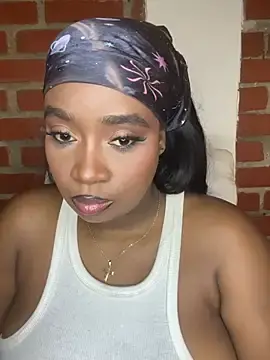 Britanymooree  live sex cam