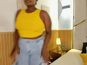 Britanymooree  live sex cam