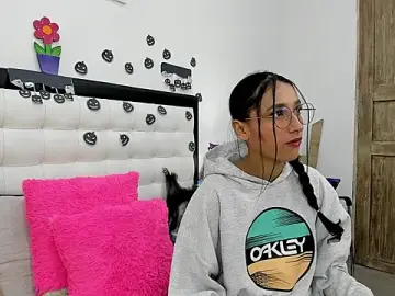 Celeste_71  live sex cam