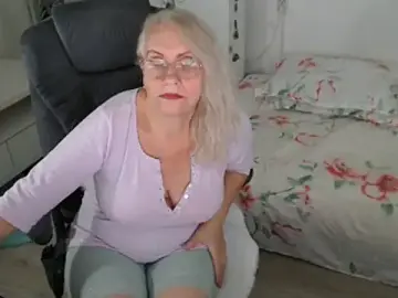 Ghertrude52  live sex cam