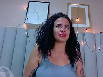 KatyraTaylor__  live sex cam