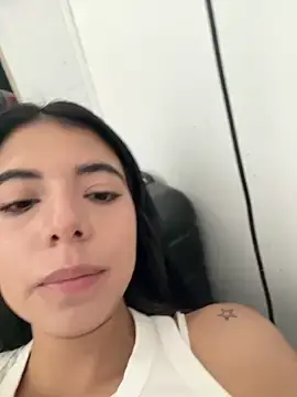 NicolRoss_  live sex cam