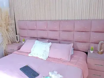 NicolRoss_  live sex cam