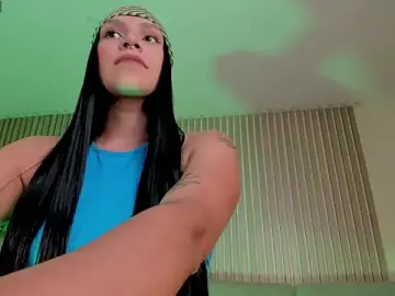 SarahYates  live sex cam