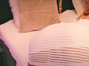 XeniaBlu  live sex cam