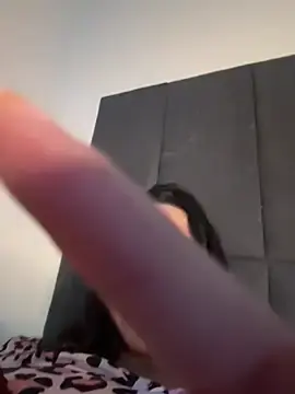 Yalopes  live sex cam