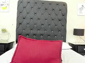 Ariana_moon00  live sex cam