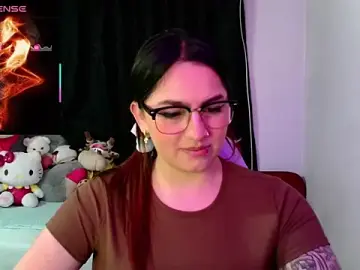 Lucycherry__  live sex cam