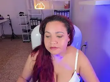 Crystal_mommy  live sex cam