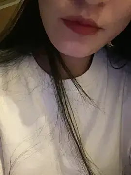 Mong2005  live sex cam
