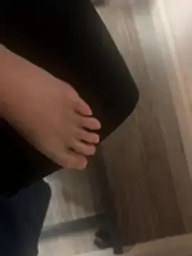 Redrubytoes91  live sex cam
