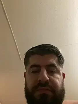 Elaaxxx1  live sex cam