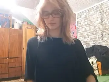 IceeWomen  live sex cam