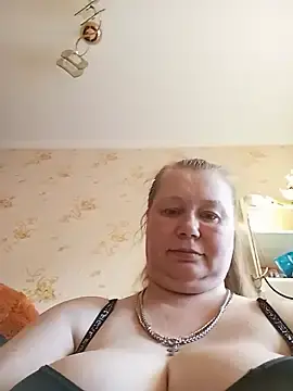 KiraStanton  live sex cam