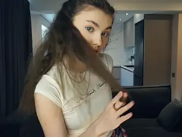 VickiPraml  live sex cam