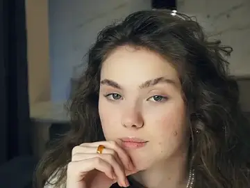 VickiPraml  live sex cam