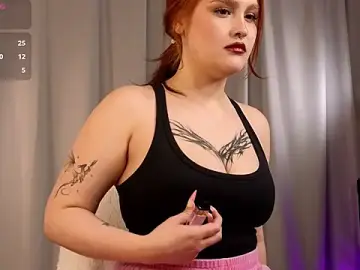 YesseniaBredin  live sex cam