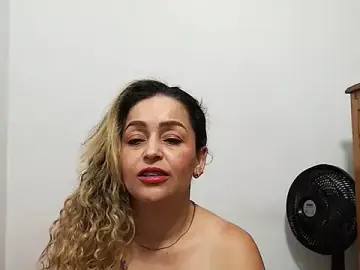 Ariellth  live sex cam