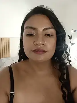 Moon__issa  live sex cam
