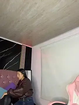 Ady_18  live sex cam